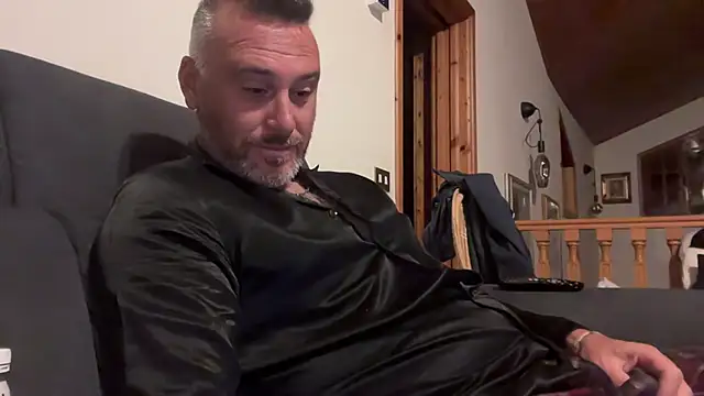 marcovik1 online show from 05-06-26, 08:25