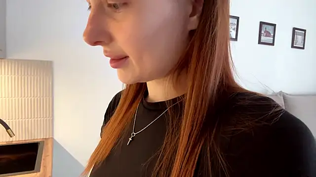 Snapshot of NyxaraBloom chatting on 02-18-26, 09:49 NyxaraBloom online show from 02-18-26, 09:49