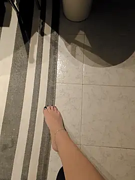 Snapshot of Ginevra01 chatting on 02-19-26, 12:06 Ginevra01 online show from 02-19-26, 12:06