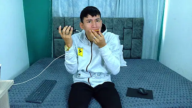 Snapshot of NicolasTorrez chatting on 02-19-26, 01:18 NicolasTorrez online show from 02-19-26, 01:18