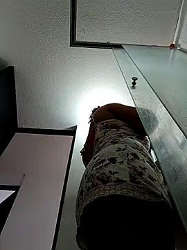 honey-suckle online show from 02-21-26, 07:04