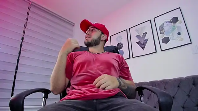 Snapshot of ethan_grace chatting on 02-16-26, 12:12 ethan grace online show from 02-16-26, 12:12