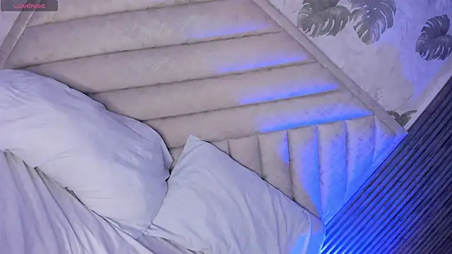 Snapshot of SarahRizof chatting on 02-28-26, 05:19 SarahRizof online show from 02-28-26, 05:19