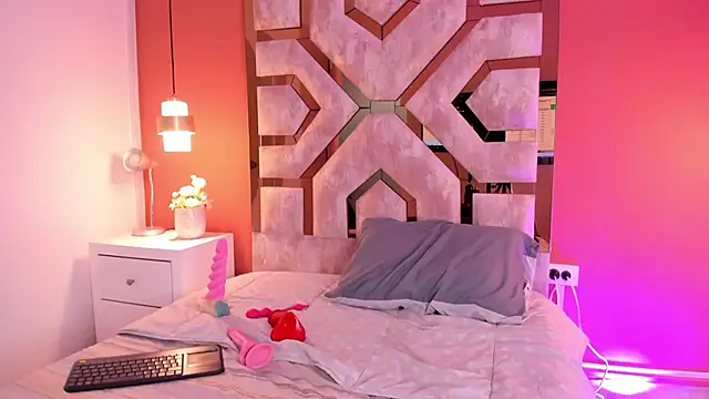 Snapshot of Justmia69 chatting on 02-14-26, 04:42 Justmia69 online show from 02-14-26, 04:42