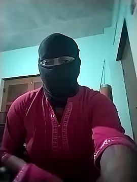 Snapshot of Ladycross chatting on 02-15-26, 06:26 Ladycross online show from 02-15-26, 06:26