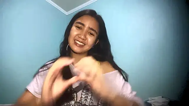 Snapshot of RessieAshcroft chatting on 02-24-26, 01:20 RessieAshcroft online show from 02-24-26, 01:20