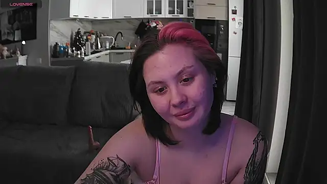 Snapshot of porrrno_pony chatting on 02-14-26, 11:29 porrrno pony online show from 02-14-26, 11:29