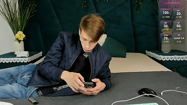 Erick Wilson online show from 11-30-25, 06:06