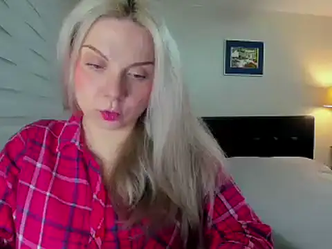 Snapshot of i_love_iva chatting on 02-23-26, 06:33 i love iva online show from 02-23-26, 06:33