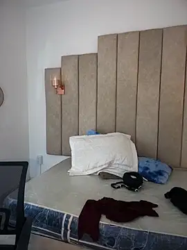 rashaaa  online show from 04-17-26, 04:04