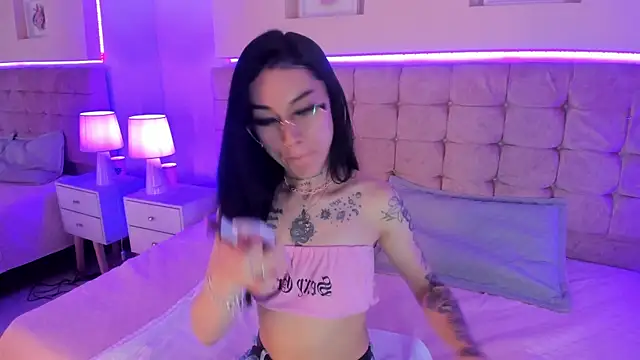 Megan Morphy online show from 02-21-26, 01:12