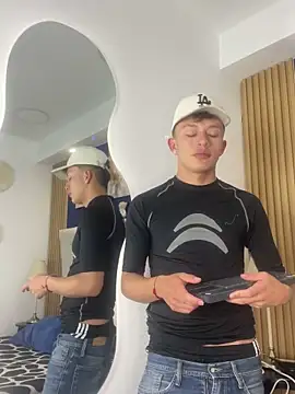 Snapshot of Dark_Nico chatting on 02-24-26, 04:43 Dark Nico online show from 02-24-26, 04:43