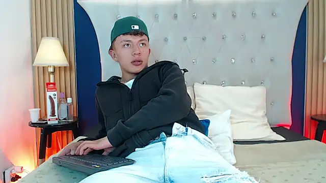 Dark Nico online show from 03-06-26, 03:58