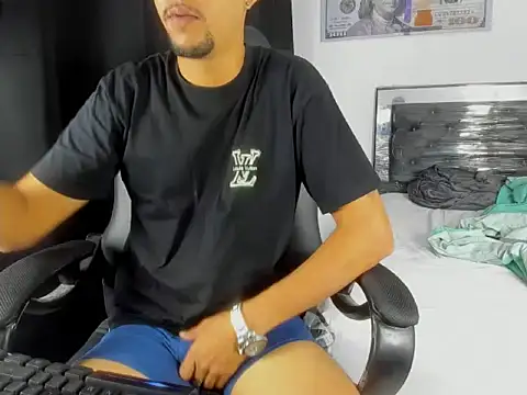 Snapshot of badboy_master chatting on 02-15-26, 10:17 badboy master online show from 02-15-26, 10:17