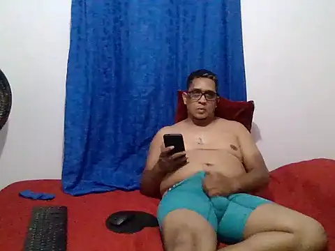 Snapshot of gordogruesa chatting on 02-20-26, 01:35 gordogruesa online show from 02-20-26, 01:35