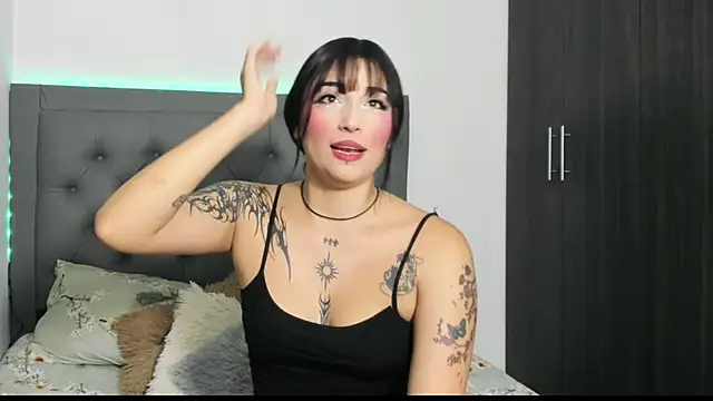 ImEmily   online show from 04-16-26, 12:33