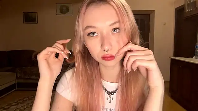 Snapshot of PinkTraible chatting on 02-13-26, 01:07 PinkTraible online show from 02-13-26, 01:07