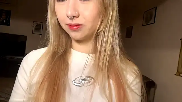 Snapshot of PinkTraible chatting on 03-03-26, 11:49 PinkTraible online show from 03-03-26, 11:49