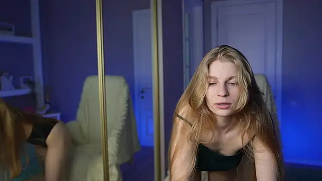 Snapshot of AlisMil chatting on 02-28-26, 09:54 AlisMil online show from 02-28-26, 09:54