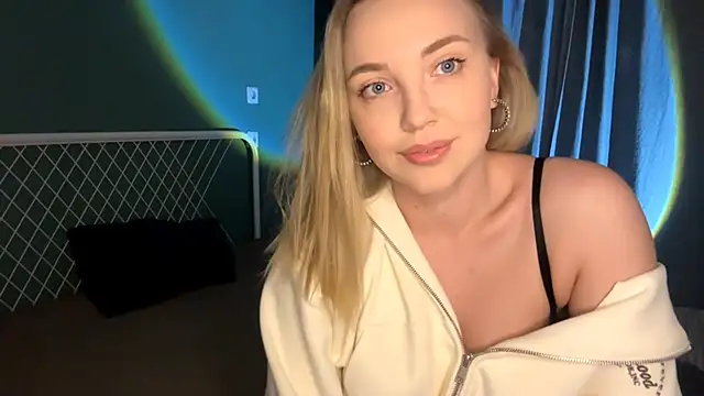 Snapshot of Miabby3 chatting on 02-14-26, 03:42 Miabby3 online show from 02-14-26, 03:42