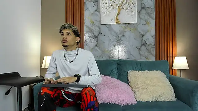 YOUNG BOYS HELL online show from 03-01-26, 10:45