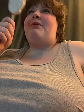 Snapshot of plushietoy chatting on 02-23-26, 03:48 plushietoy online show from 02-23-26, 03:48