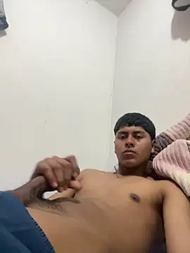 Snapshot of Miguel_960 chatting on 02-22-26, 10:52 Miguel 960 online show from 02-22-26, 10:52