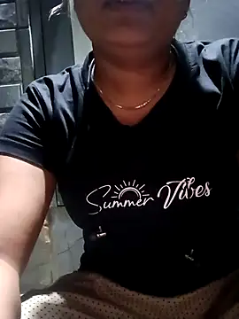 taniya0 online show from 03-10-26, 04:23