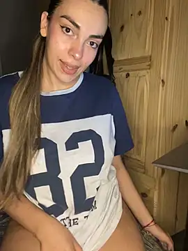 Snapshot of CuteRosa7 chatting on 02-16-26, 11:12 CuteRosa7 online show from 02-16-26, 11:12