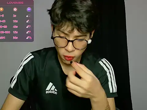 Snapshot of leotnk chatting on 02-19-26, 09:33 leotnk online show from 02-19-26, 09:33