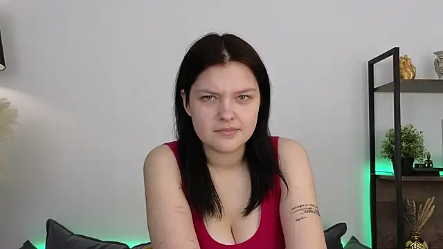 DeliaEffy online show from 02-19-26, 10:06