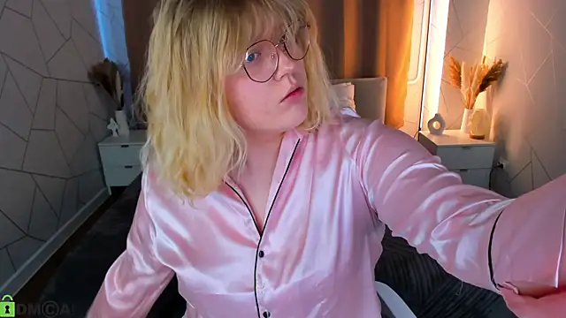 luna c0ra online show from 04-05-26, 01:03