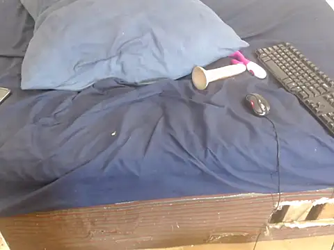 Snapshot of SweetDarkBrownie chatting on 02-25-26, 05:55 SweetDarkBrownie online show from 02-25-26, 05:55