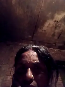 Snapshot of Hot_re83 chatting on 02-19-26, 06:15 Hot re83 online show from 02-19-26, 06:15