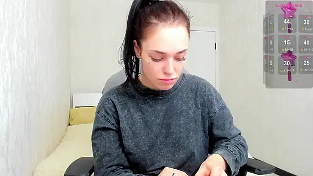 Snapshot of milkbrownn chatting on 02-20-26, 06:26 milkbrownn online show from 02-20-26, 06:26