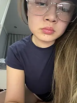 lonelyyy808 online show from 03-06-26, 07:54