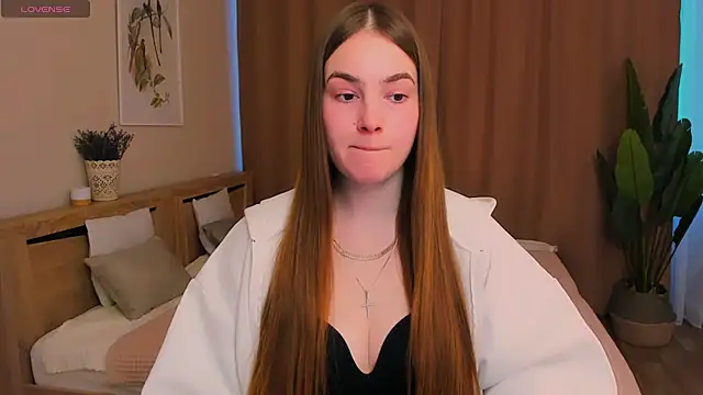 Maddy Wood  online show from 02-18-26, 08:54