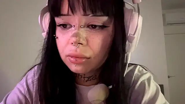 Luna Sohotti online show from 03-29-26, 04:51