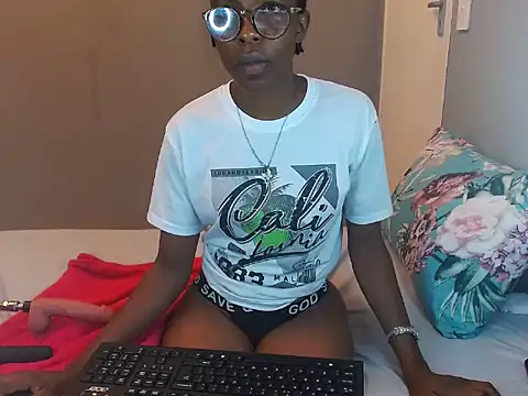 Snapshot of ChocoSlenderXXX chatting on 02-26-26, 06:18 ChocoSlenderXXX online show from 02-26-26, 06:18