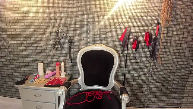 hillary bigbutt online show from 04-06-26, 03:57