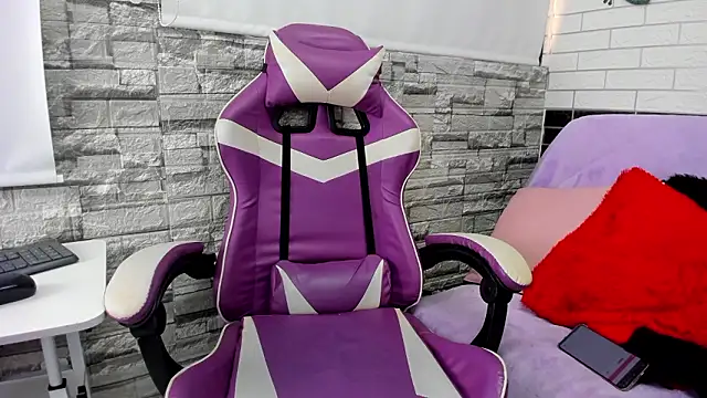 Snapshot of Sienna_Lux01 chatting on 02-28-26, 11:44 Sienna Lux01 online show from 02-28-26, 11:44