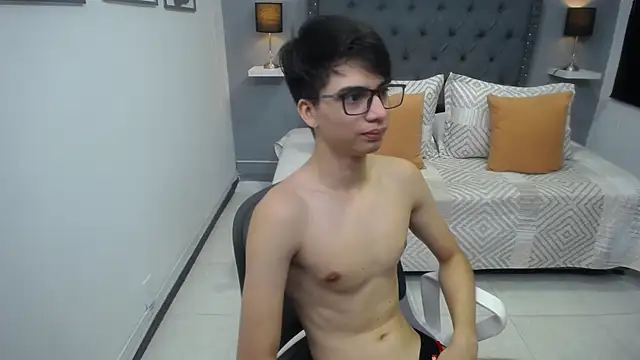 Snapshot of chris_carterr chatting on 02-21-26, 01:01 chris carterr online show from 02-21-26, 01:01