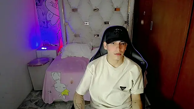 Snapshot of Bby_cash_ chatting on 02-25-26, 08:51 Bby cash online show from 02-25-26, 08:51