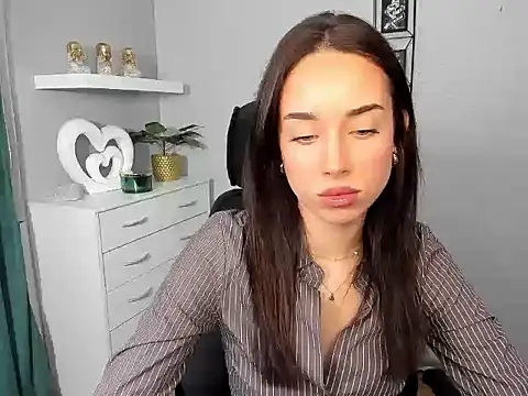 AdeleSolo online show from 02-18-26, 06:53