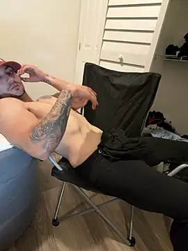 Snapshot of Alejandrosolerxxx chatting on 02-18-26, 04:19 Alejandrosolerxxx online show from 02-18-26, 04:19