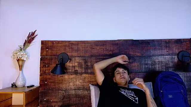 Esmeralda and Naim online show from 03-03-26, 07:31