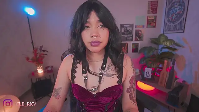 violette clerk1  online show from 04-01-26, 08:28