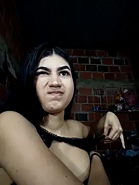 Snapshot of Julianiss chatting on 02-17-26, 08:22 Julianiss online show from 02-17-26, 08:22