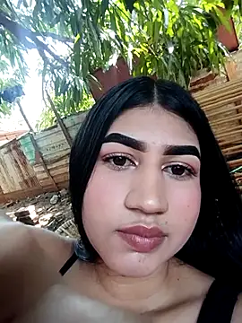 Snapshot of Julianiss chatting on 03-01-26, 06:32 Julianiss online show from 03-01-26, 06:32