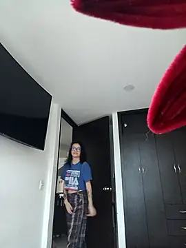 Snapshot of mailin_777 chatting on 03-04-26, 05:52 mailin 777 online show from 03-04-26, 05:52